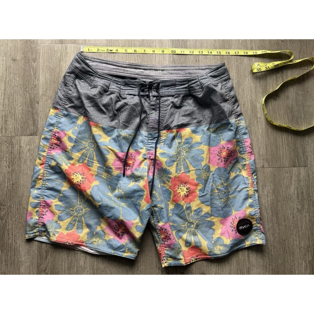 RVCA Vintage Stretch Floral Board Shorts Gray Multicolor Men's Size 34 VTG